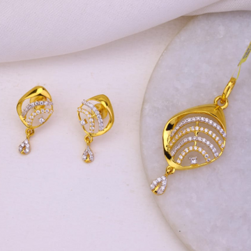 22Kt Gold Pendant Set For Wedding by 