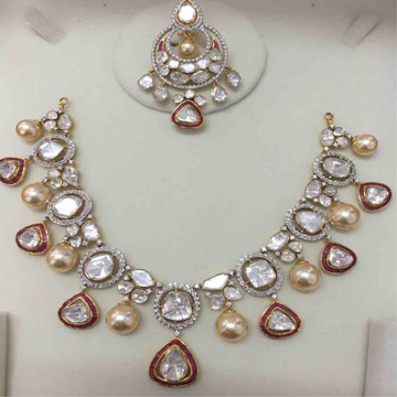 Gold gorgeous diamond necklace set