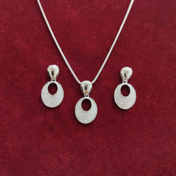 925 silver Chain oval shape Pendant set by 