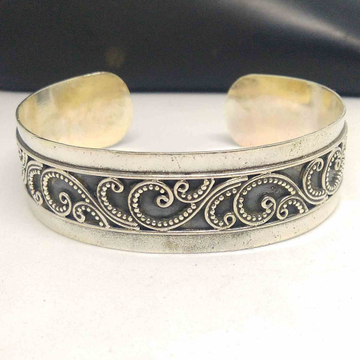 Silver oxidised designer kada/bracelet for ladies by 