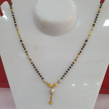 singal line vertical Mangalsutra by 