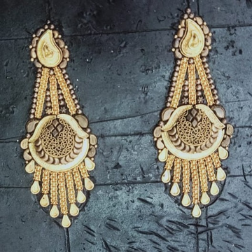 22KT Gold Modern Earring  by Samanta Alok Nepal