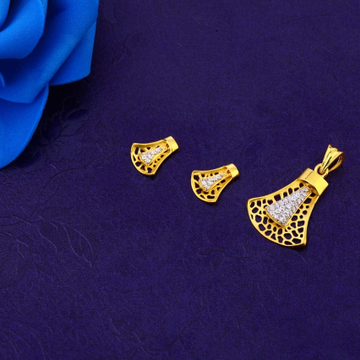 916 Gold Hallmark Delicate Ladies Fancy Pendant Se...