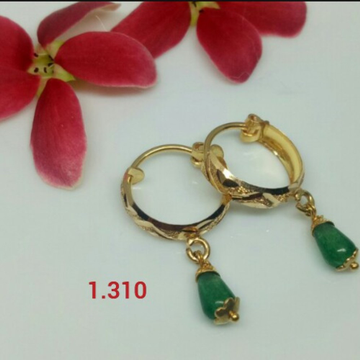 18K Gold light weight Classic Earrings by 