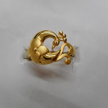 22 kt gold casting fancy ladis ring by Aaj Gold Palace