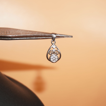 925 Silver Oval Shape Diamond Pendant