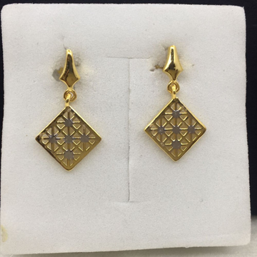 18k yellow gold light weight design earrings by 