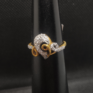 Gold diamond ring by S.P. Jewellers