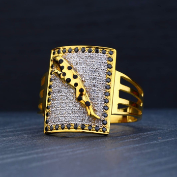 916 Gold CZ Jaguar Design Ring by R.B. Ornament