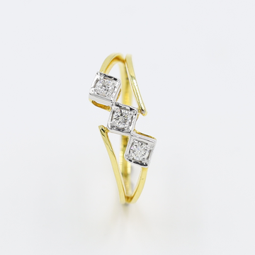 14Kt Yellow Gold Ring With Three Diamond Square On...