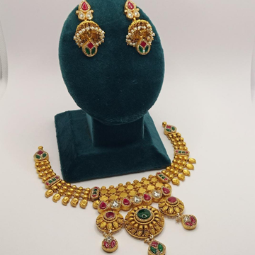 22K Gold Traditional Necklace Set by 