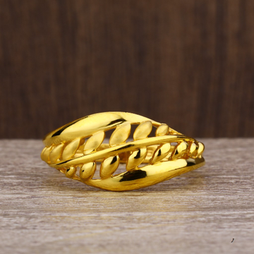 22kt Gold Stylish Women's Plain Ring LPR220