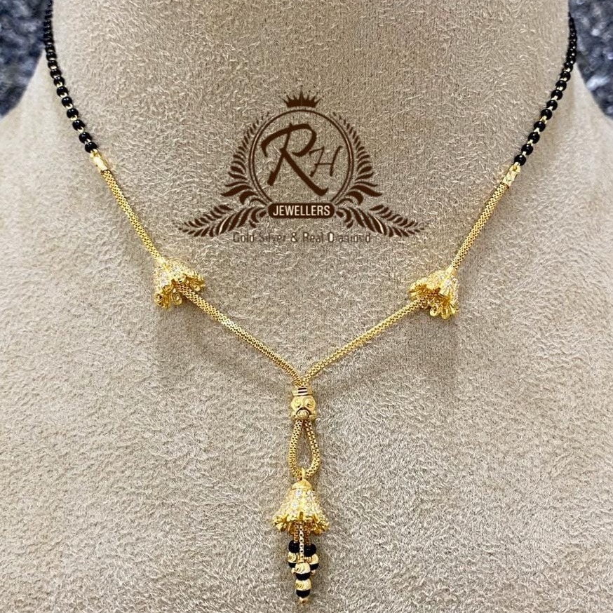 22 carat gold traditional ladies mangansutra RH-MS325
