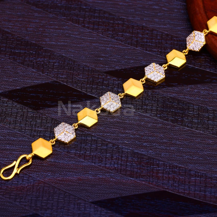 916 Gold Hallmark Ladies Bracelet LB495
