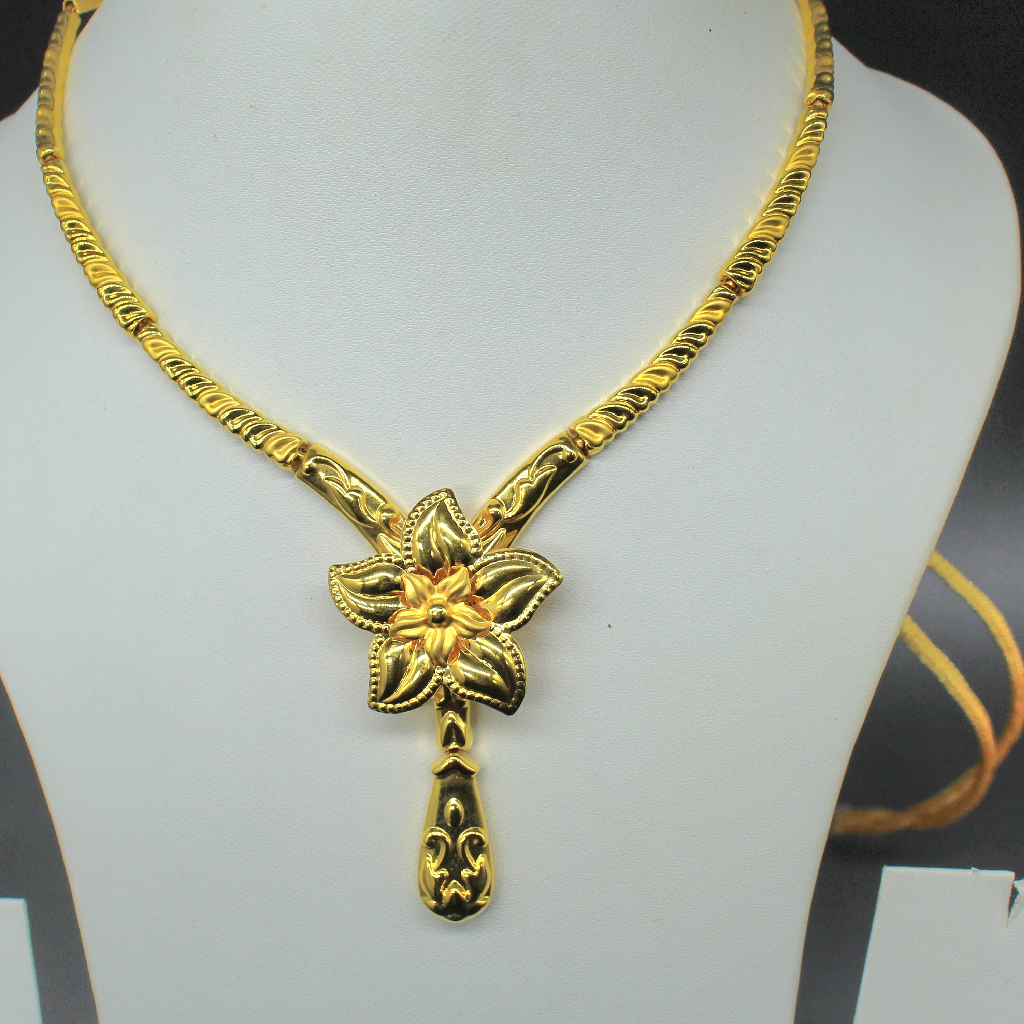 22kt Gold Floral casting necklace
