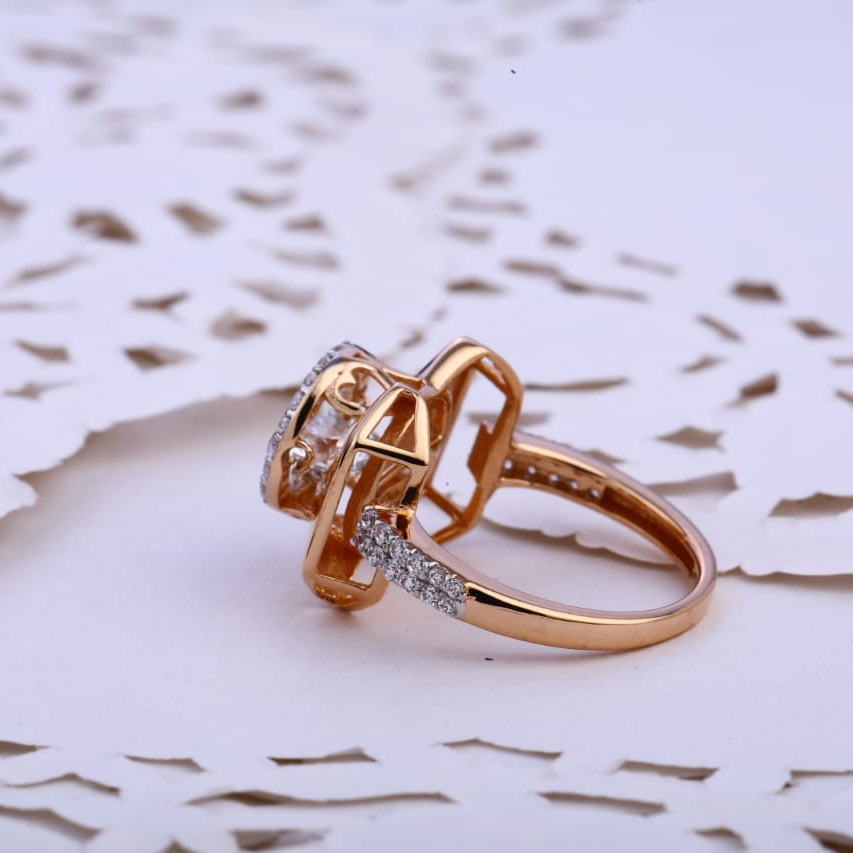 750 Rose Gold Fancy Ladies Ring RLR780