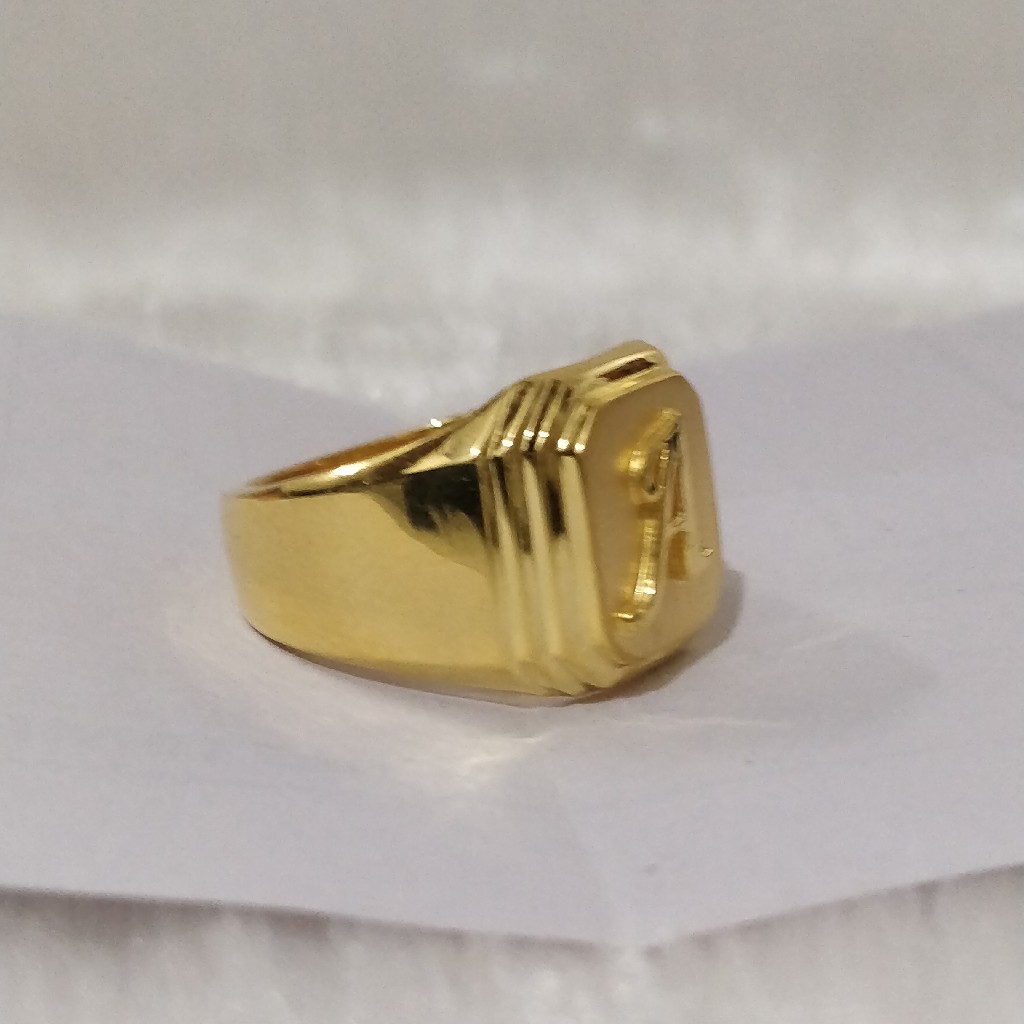 916 Gold Fancy Gent's Ring