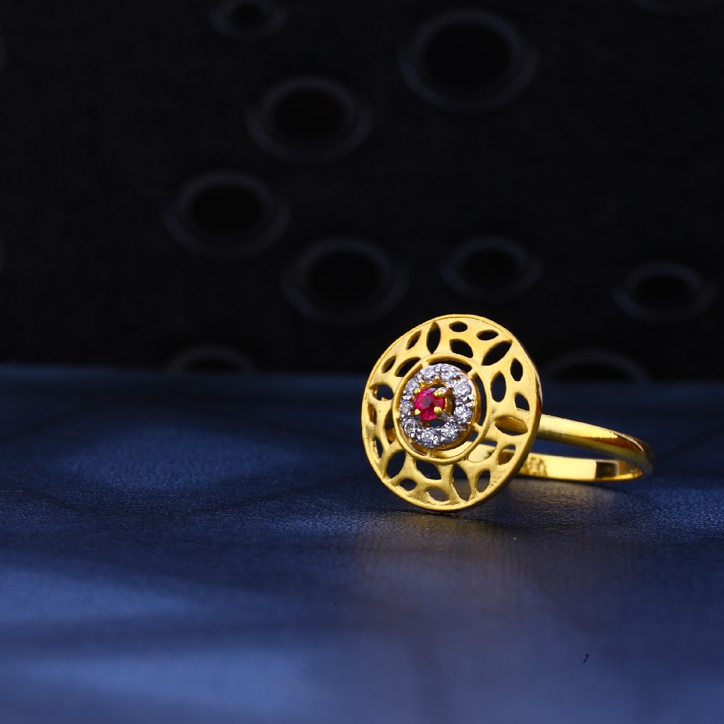 22kt Gold Designer Ladies Ring LR68