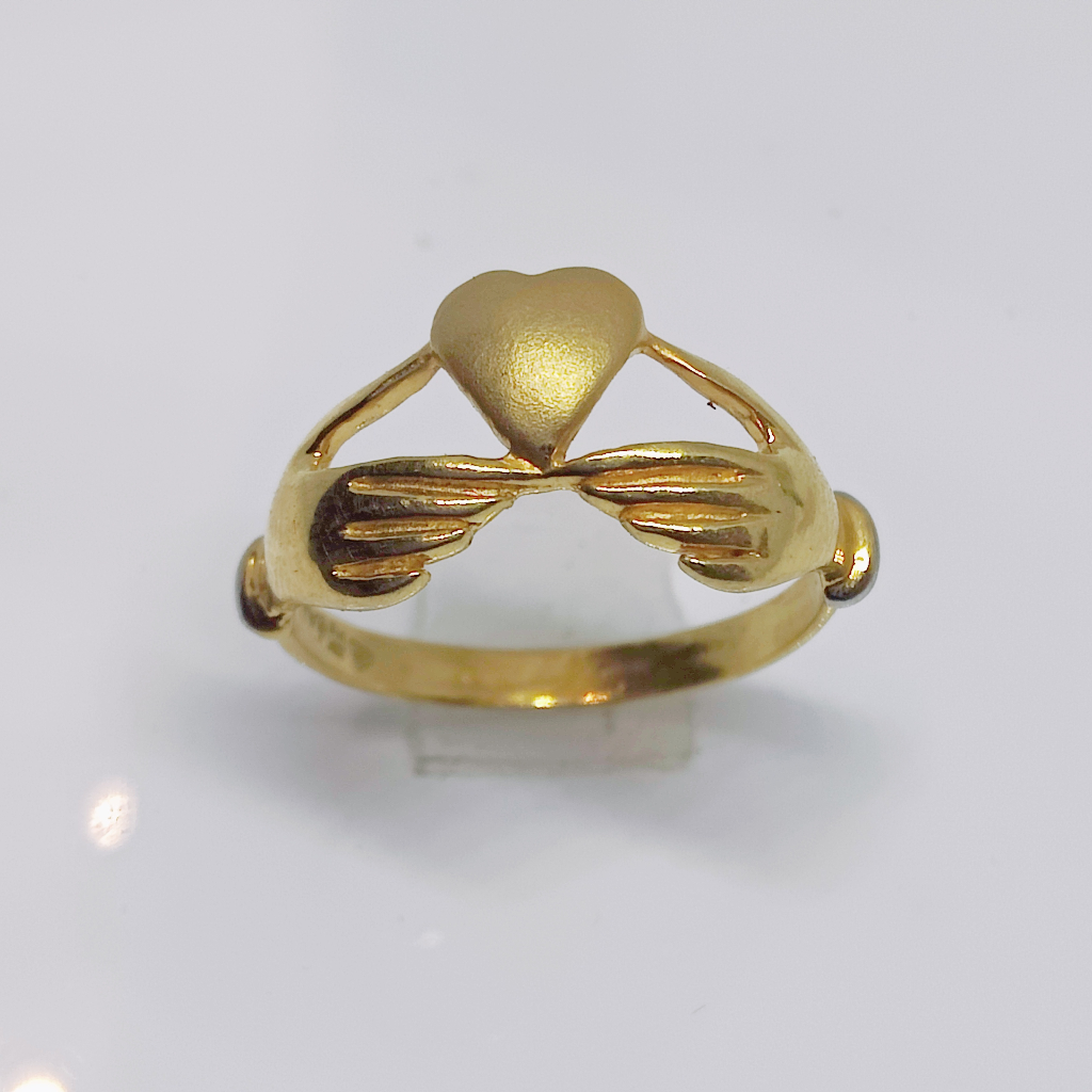 Hand store shaped ring