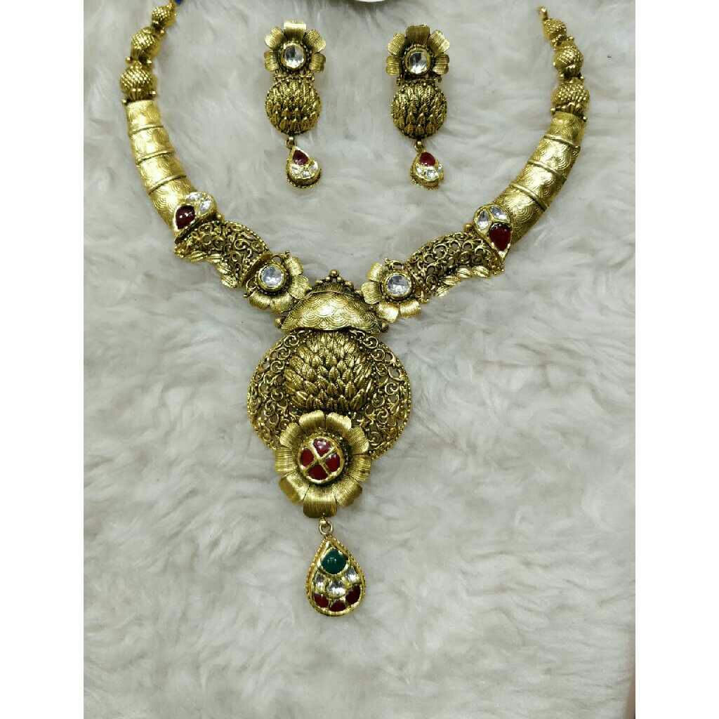  22K / 916 Jadtar Gold Antique Necklace Set