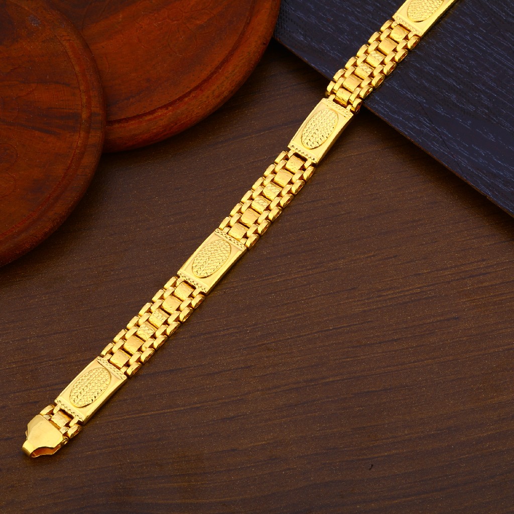 Buy quality 916 Gold Mens Designer Bracelet MPB180 in Ahmedabad