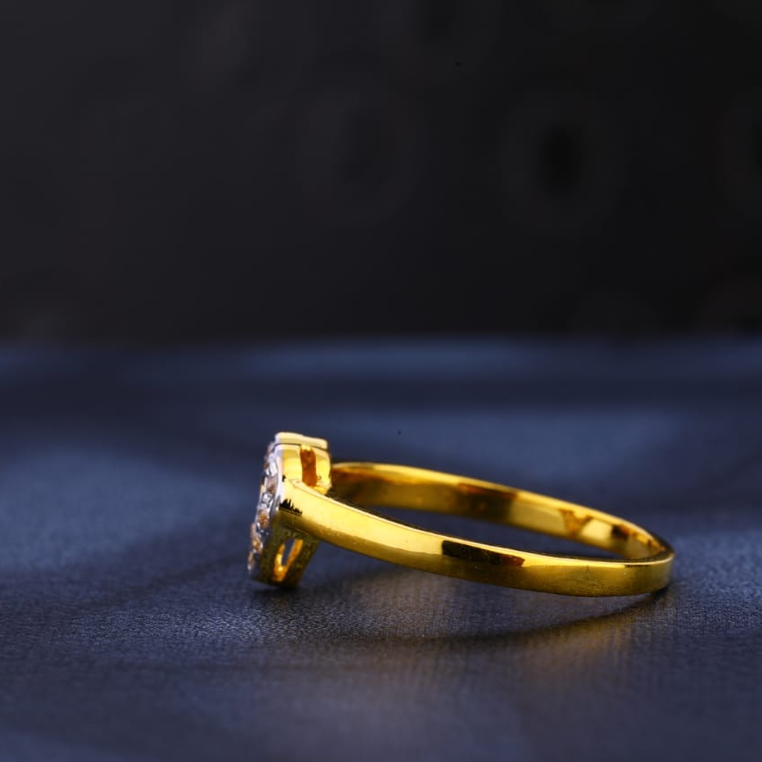 22KT CZ Gold Hallmark Stylish Ladies Ring LR1028