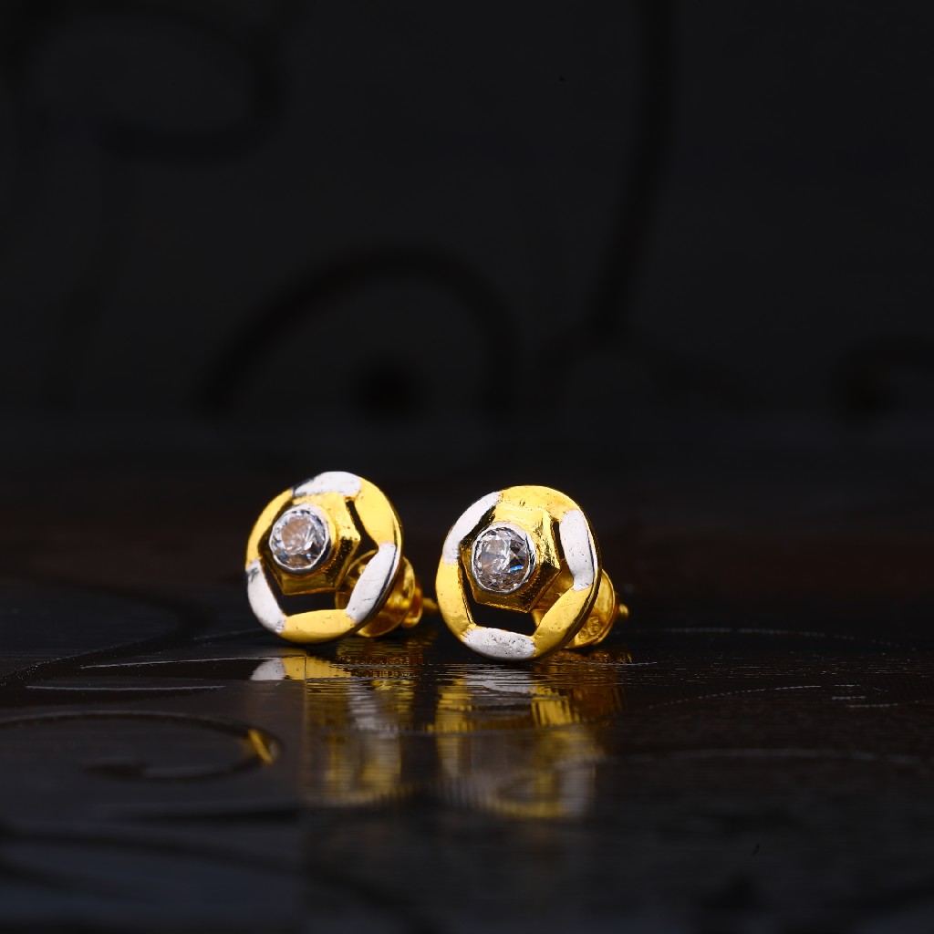 22kt Gold Stylish Earring for women LSE184