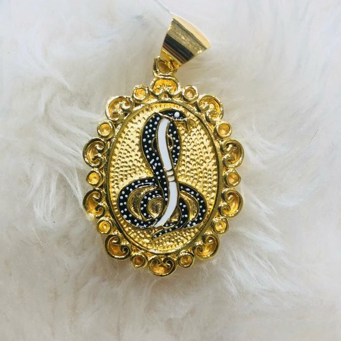 916 gold snake chain pendant