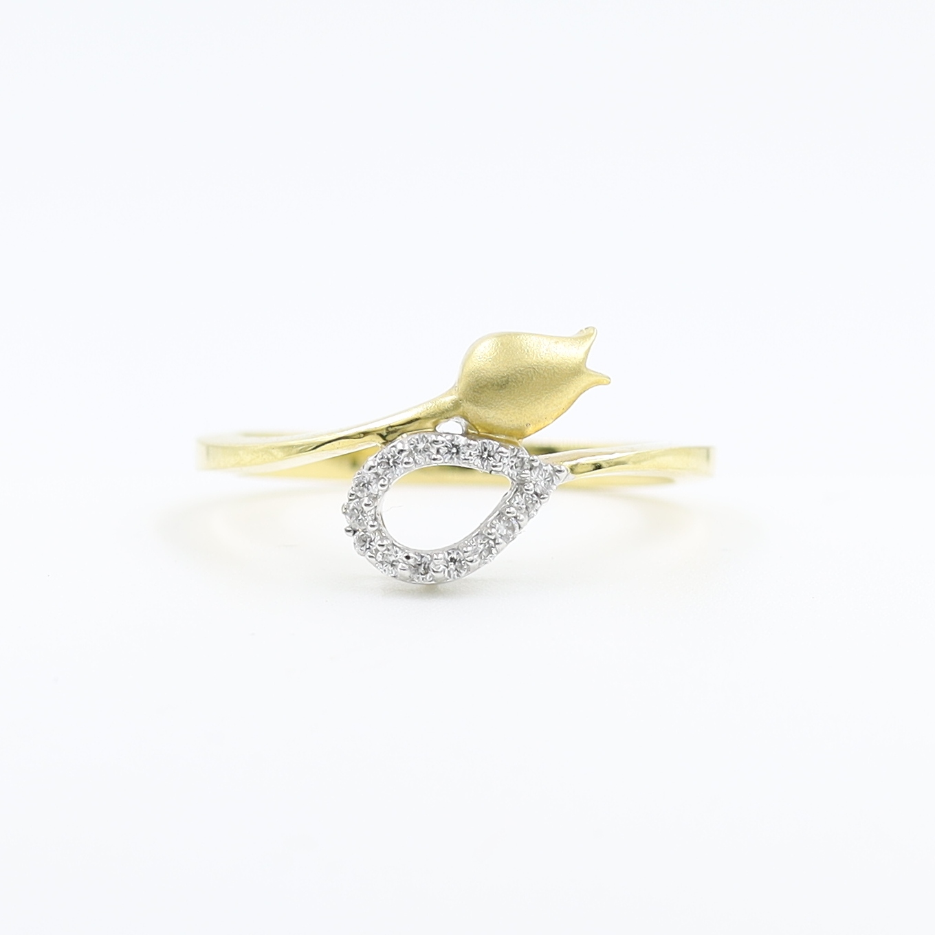 Leaf Inspired 14Kt Gold And Diamond Finger Ring