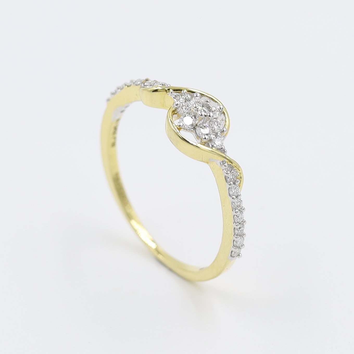 14Kt Yellow Gold Contemporary Line Diamond Ring