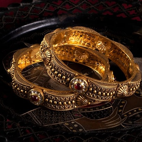 antique Bangle 916