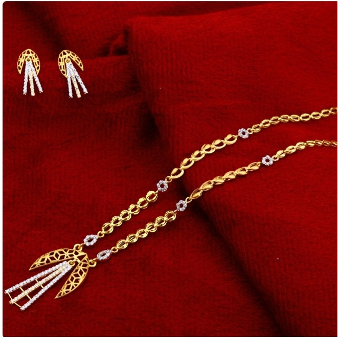22 carat gold hallmark fancy ladies chain necklace RH-LN922