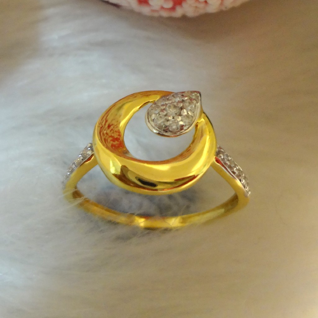 916 gold cz diamond ladies ring