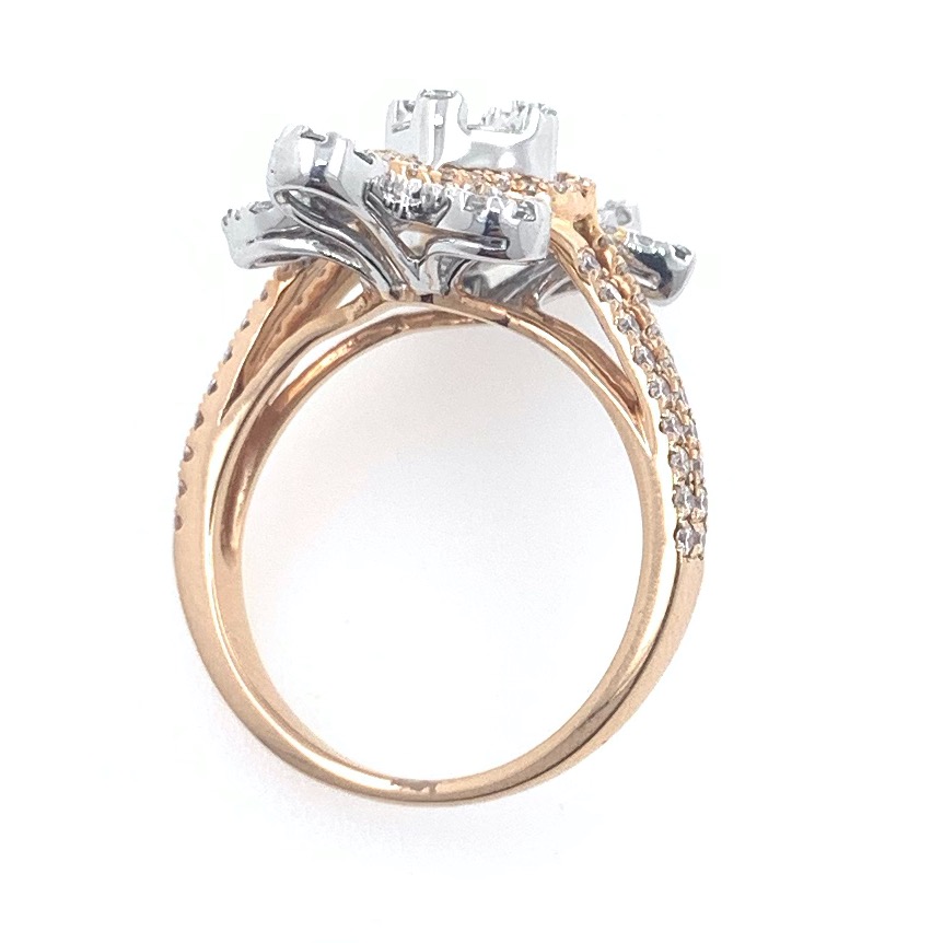 18kt / 750 rose gold evening wear designer diamond ring 8lr163