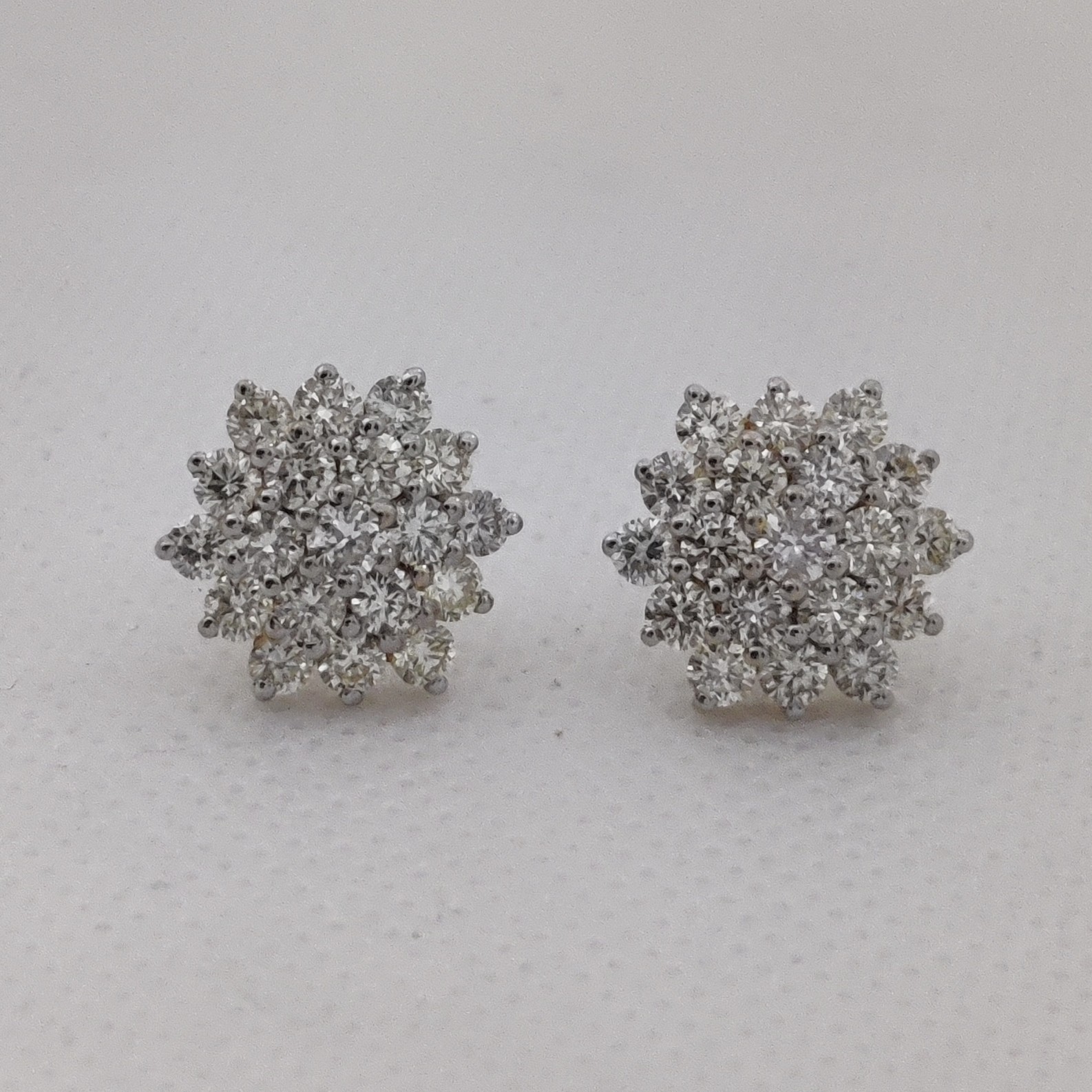 14K Gold Diamond Stud