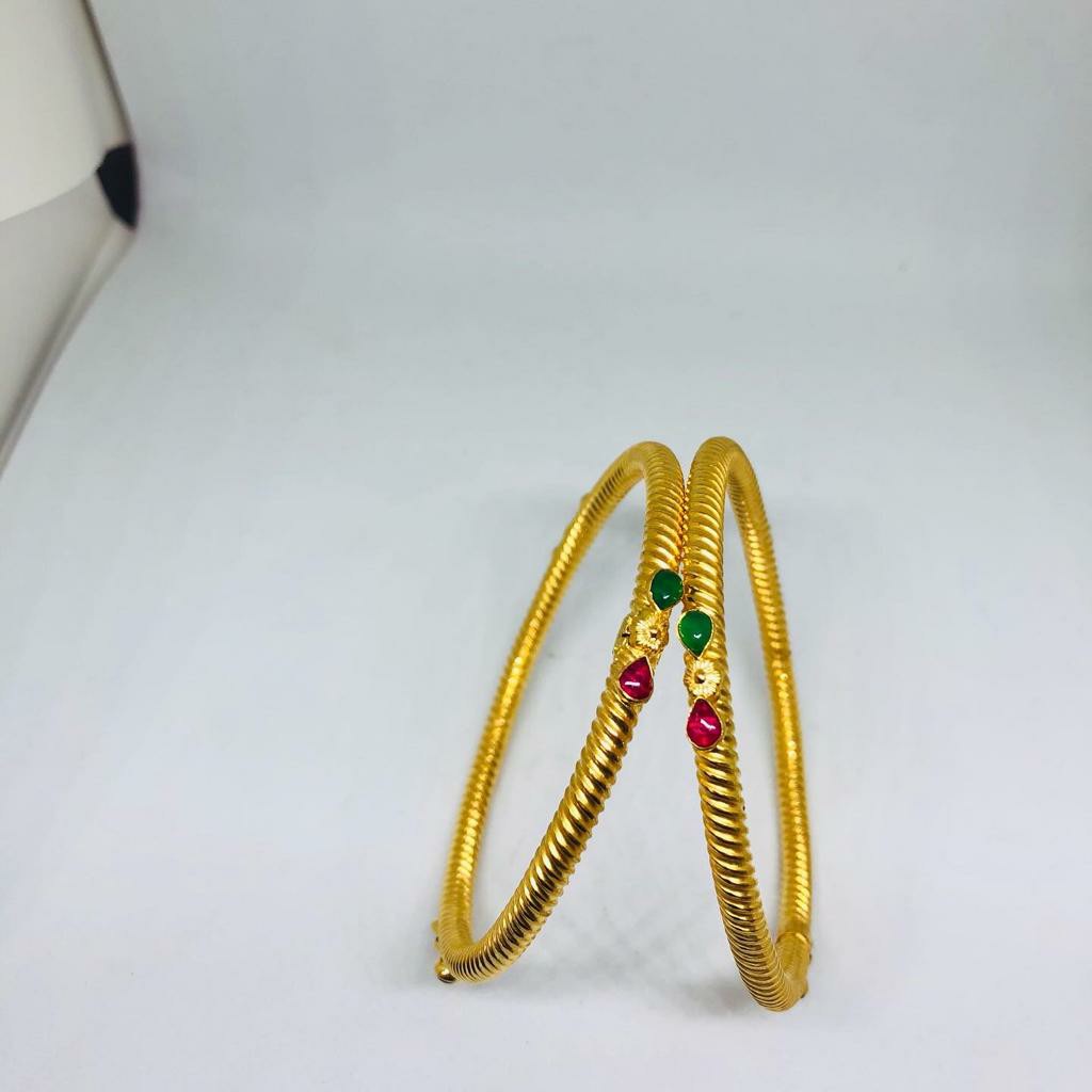 22KT/916 BEAUTIFUL GOLD COPPER KADLI BANGLE