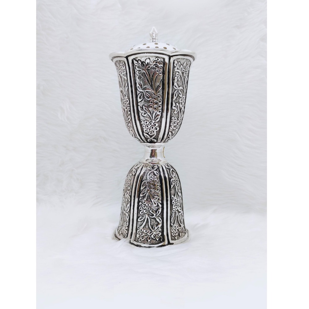 Hallmarked silver peekdaan in antique nakashi by puran