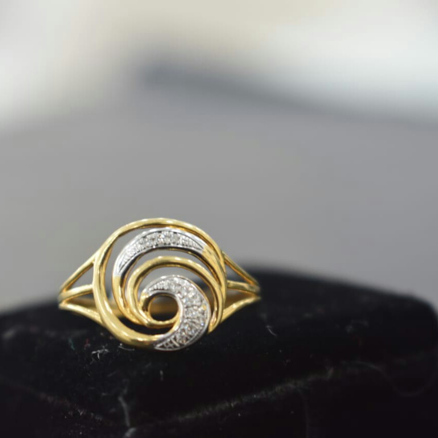 22 kt gold ring women