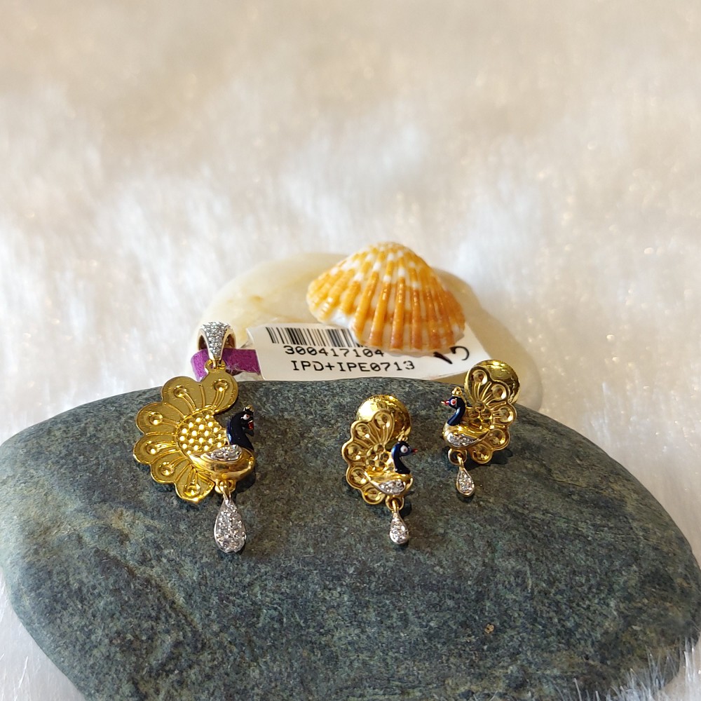 Diamond Pendant Set