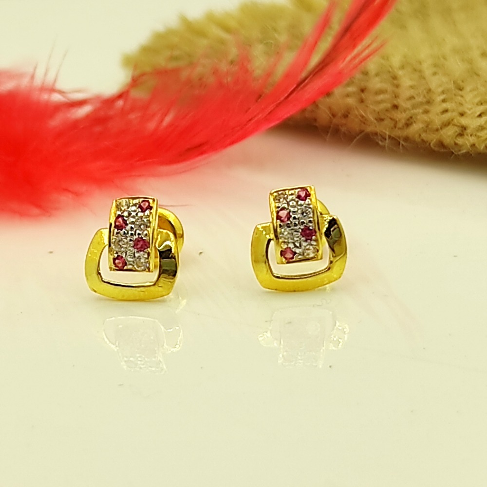 Trendy designer 22 kt gold earrings
