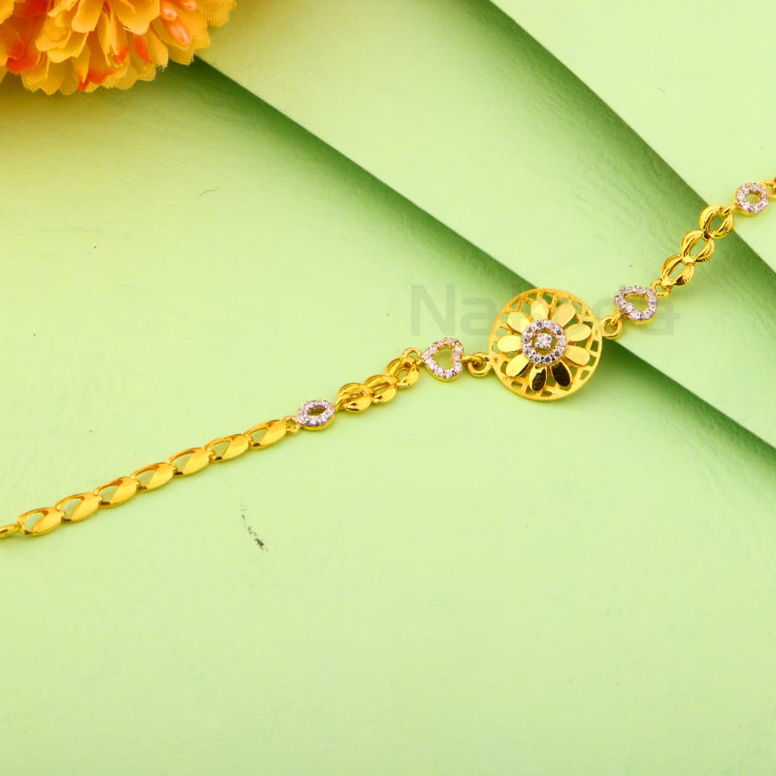 916 Gold Hallmark Ladies Delicate Bracelet LB578