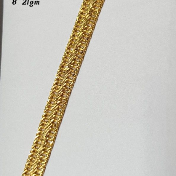 22crt Gold Fancy Lucky