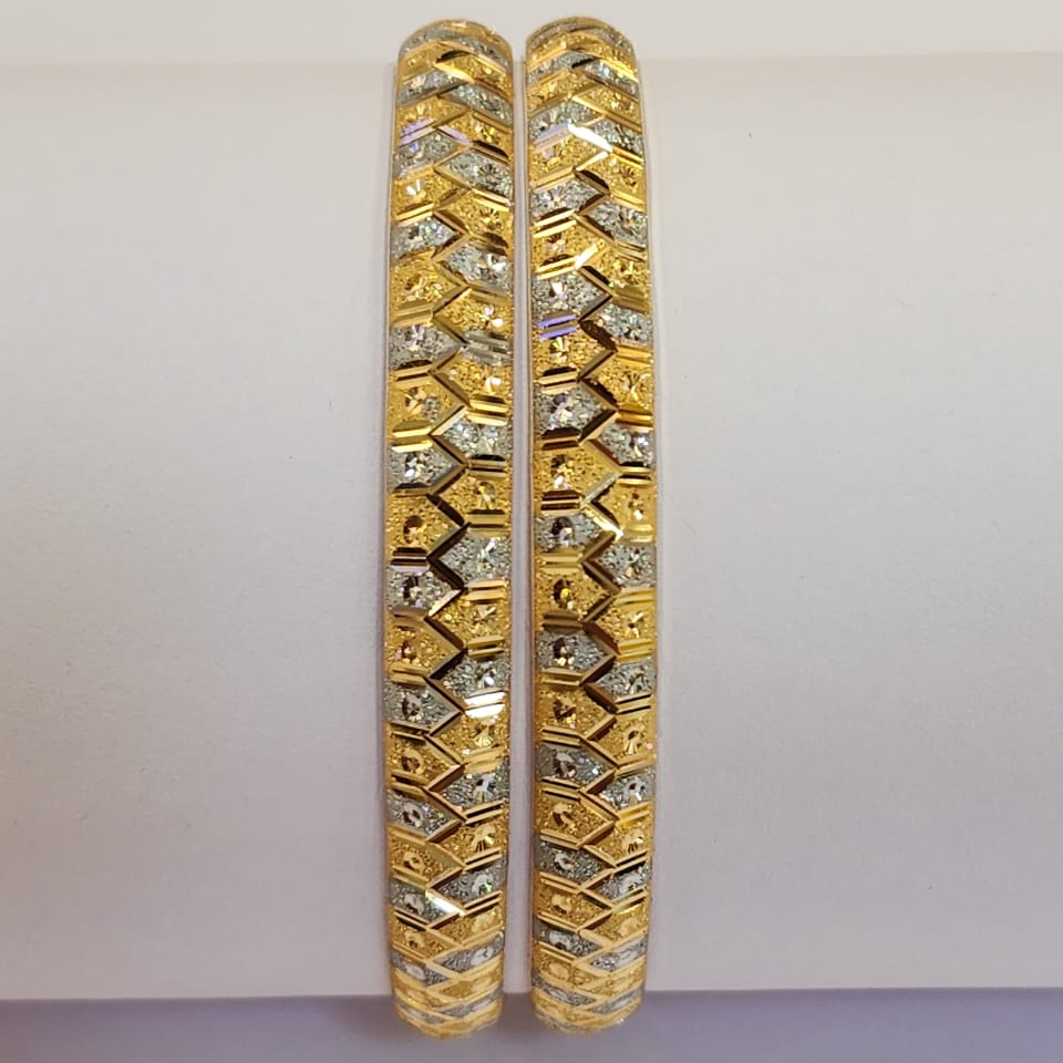 916 gold fancy Rodium Bangle