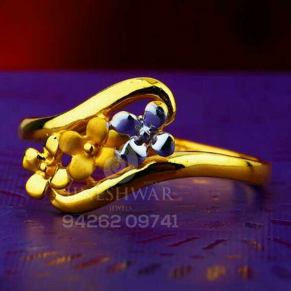 916 Attractive Flower Design Plain Gold ladies Ring LRG -0640