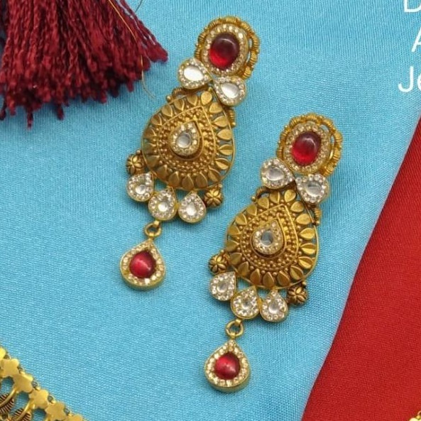Gold antique jadter set