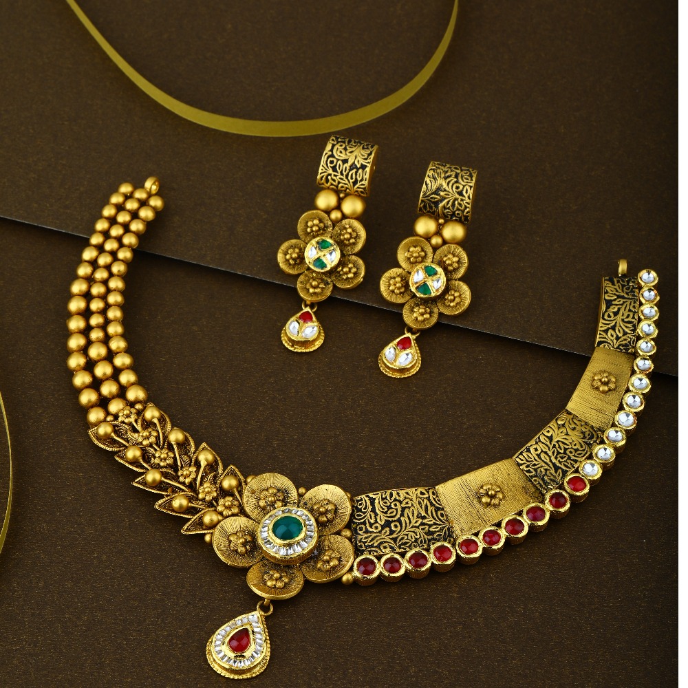 916 Gold Kundan Necklace Set 