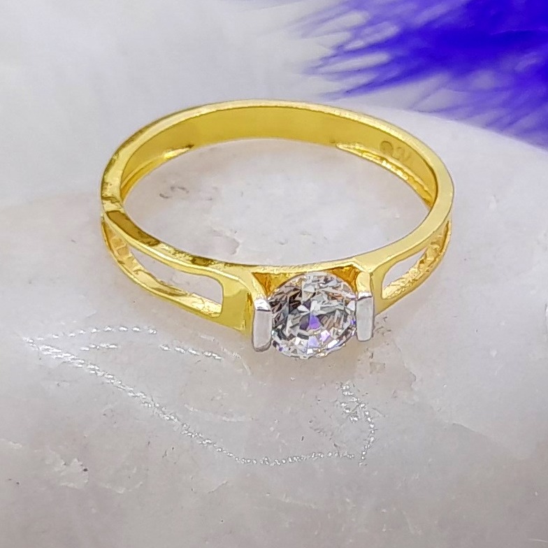 Latest 22 kt gold solitare ladies ring