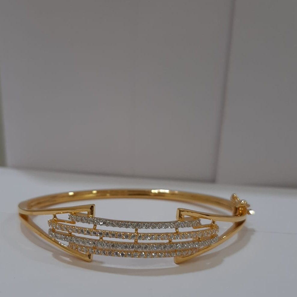 22K(916)Gold Ladies Fancy Diamond Kada Bracelet