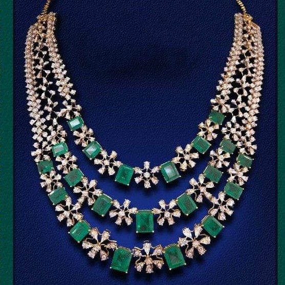 Buy Gold-Toned & Green Necklaces & Pendants for Women by MAHI Online |  Ajio.com