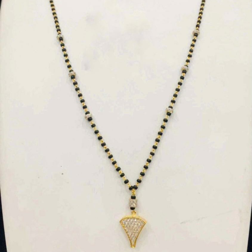 22KT/ 916 Gold Fancy single triangle Pendant mangalsutra for ladies